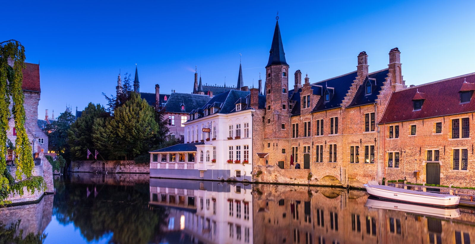 Reasons to Visit the Beautiful City of Bruges, Belgium